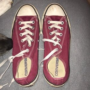 Maroon converse
